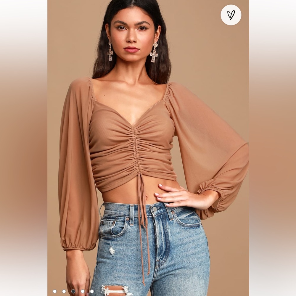 Lulu’s NWT Completely Charmed Brown Ruched Long Sleeve Crop Top